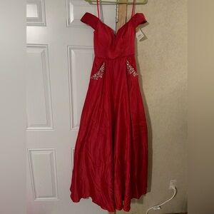 Chic Scarlet Off-Shoulder Prom Dress